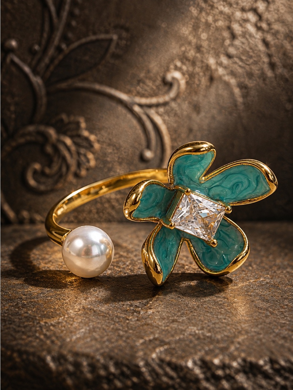 Gold plated Ring with Turquoise Enamel Flower and Pearl - Picture 5 of 9